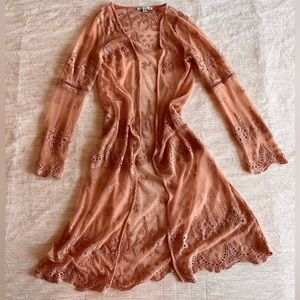 Haute Monde coverup